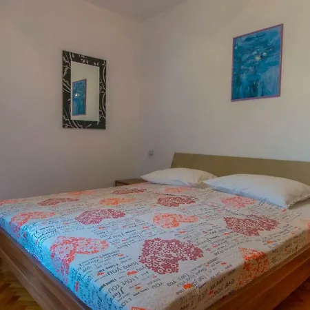 Apartment Pilass *