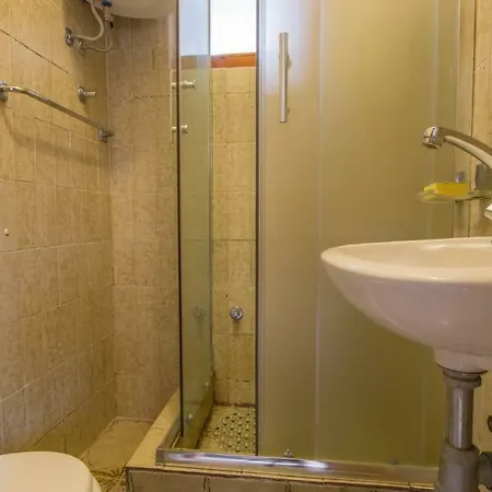 Apartment Pilass Apartman *