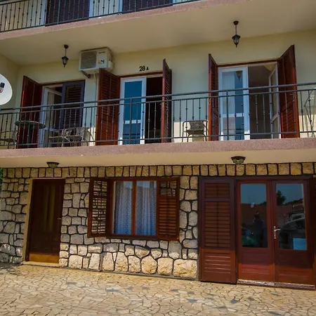 Apartment Pilass *
